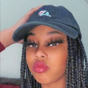 Meet your Posher, Skylar